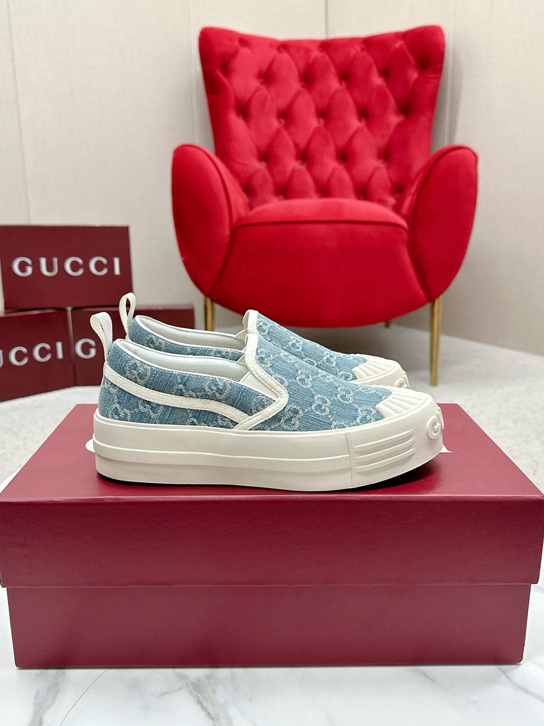 0020 Loafer